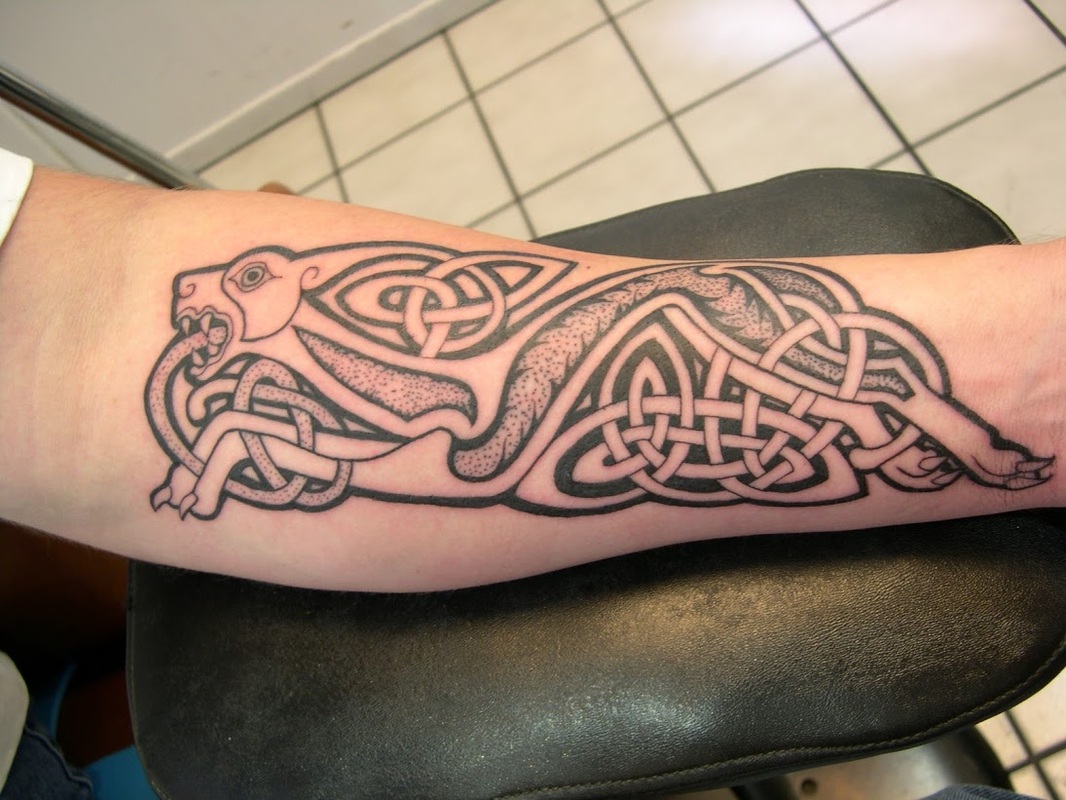 Celtic Black and White Tattoo Dog Knots
